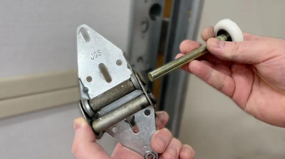 Roller & Hinge Maintenance & Replacement Vamo FL